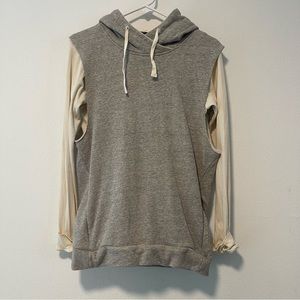 Sleeveless hoodie size M